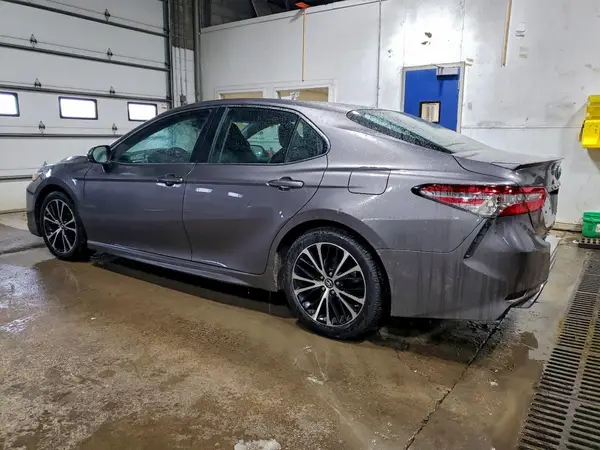 4T1B11HK5JU509895 2018 TOYOTA CAMRY - Image 2