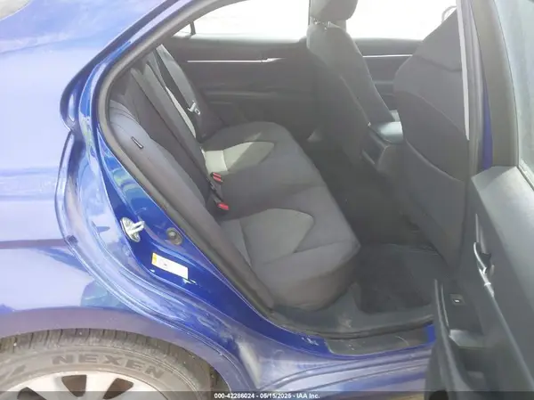 4T1B11HK5JU511890 2018 TOYOTA CAMRY - Image 8