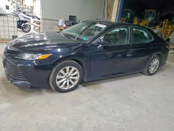 4T1B11HK5JU512831 2018 TOYOTA CAMRY - Image 1