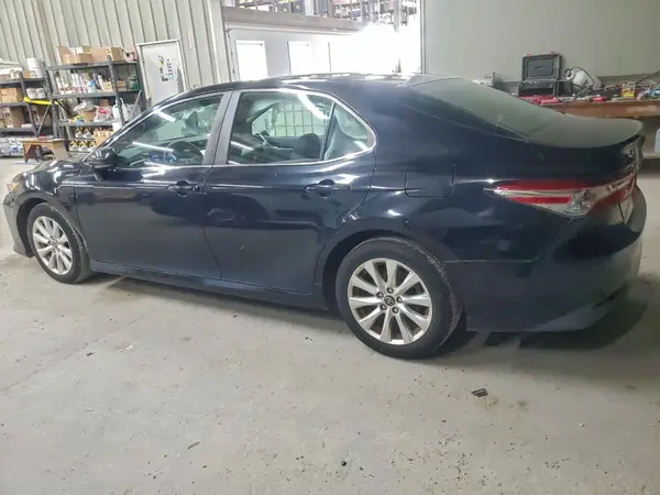 4T1B11HK5JU512831 2018 TOYOTA CAMRY - Image 2