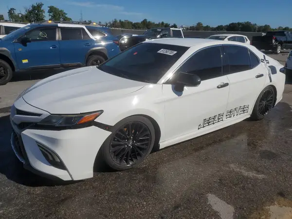 4T1B11HK5JU514417 2018 TOYOTA CAMRY - Image 1