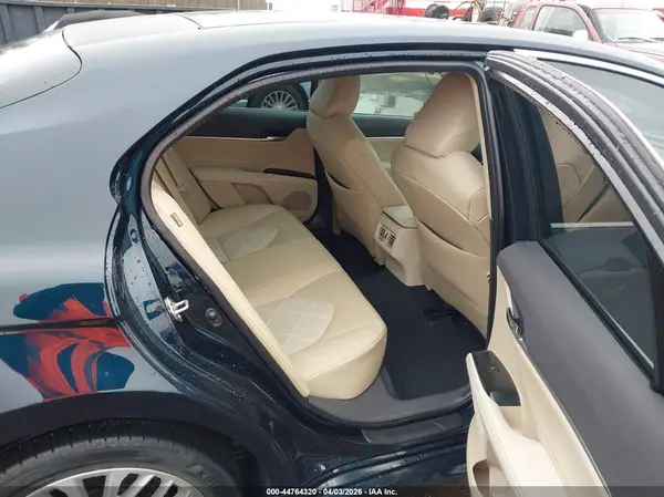 4T1B11HK5JU516801 2018 TOYOTA CAMRY - Image 8