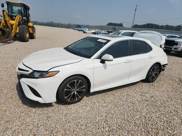 4T1B11HK5JU521559 2018 TOYOTA CAMRY - Image 1