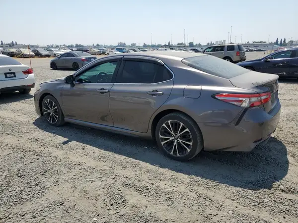 4T1B11HK5JU522209 2018 TOYOTA CAMRY - Image 2