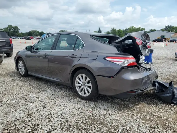 4T1B11HK5JU522436 2018 TOYOTA CAMRY - Image 2