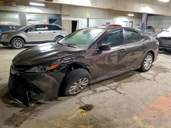4T1B11HK5JU523103 2018 TOYOTA CAMRY - Image 1