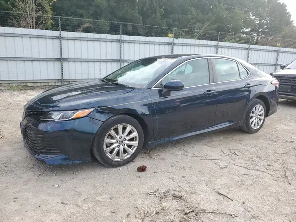 4T1B11HK5JU523327 2018 TOYOTA CAMRY - Image 1
