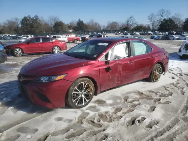 4T1B11HK5JU526972 2018 TOYOTA CAMRY - Image 1
