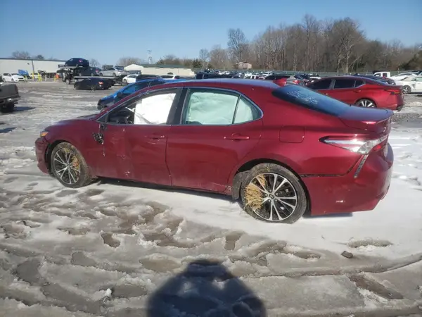 4T1B11HK5JU526972 2018 TOYOTA CAMRY - Image 2