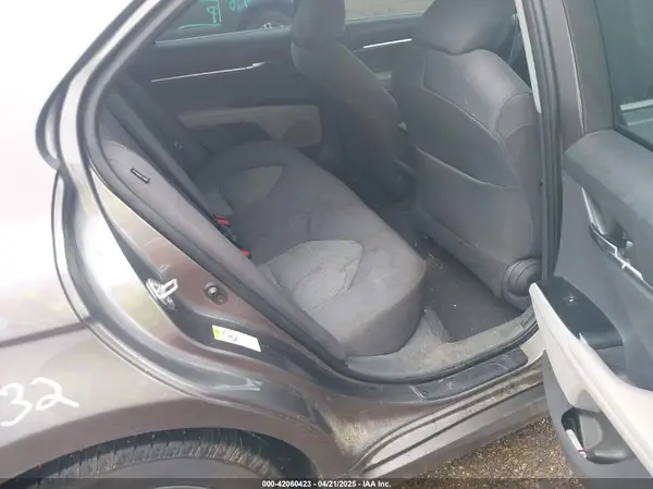 4T1B11HK5JU527961 2018 TOYOTA CAMRY - Image 8