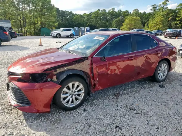 4T1B11HK5JU531136 2018 TOYOTA CAMRY - Image 1