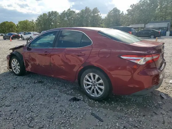 4T1B11HK5JU531136 2018 TOYOTA CAMRY - Image 2