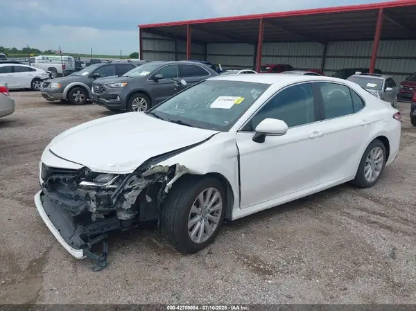 4T1B11HK5JU532416 2018 TOYOTA CAMRY - Image 2