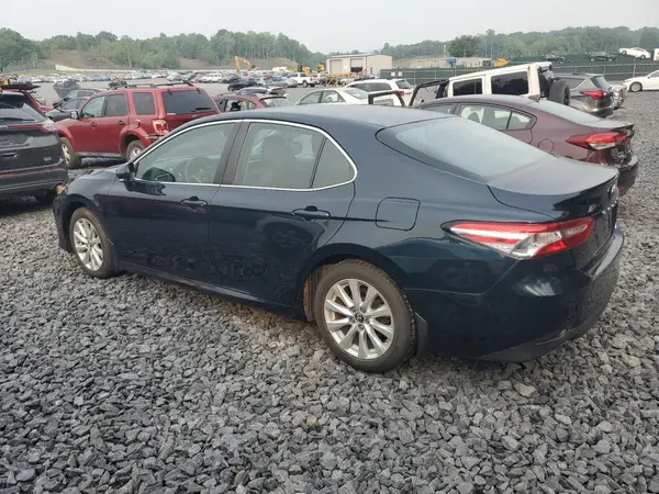 4T1B11HK5JU533078 2018 TOYOTA CAMRY - Image 2