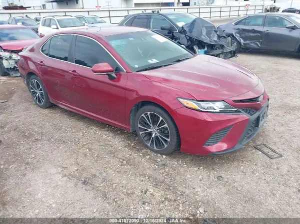 4T1B11HK5JU533145 2018 TOYOTA CAMRY - Image 1