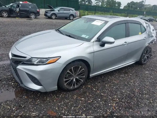 4T1B11HK5JU536062 2018 TOYOTA CAMRY - Image 2