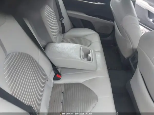 4T1B11HK5JU536062 2018 TOYOTA CAMRY - Image 8