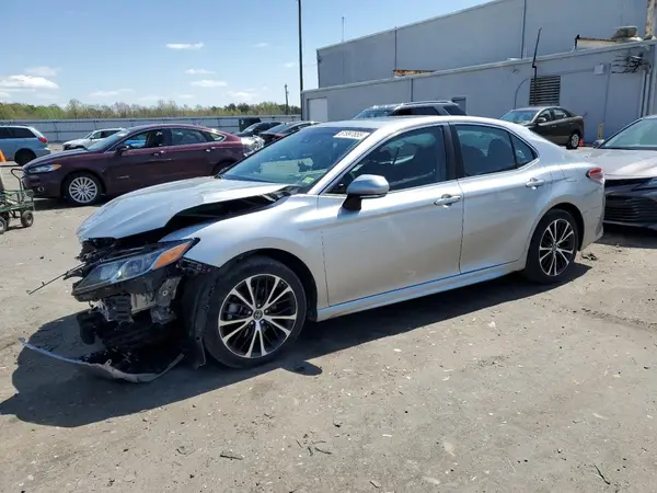 4T1B11HK5JU536630 2018 TOYOTA CAMRY - Image 1