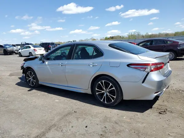 4T1B11HK5JU536630 2018 TOYOTA CAMRY - Image 2