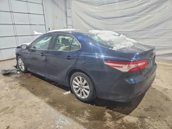 4T1B11HK5JU537258 2018 TOYOTA CAMRY - Image 2
