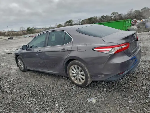 4T1B11HK5JU537843 2018 TOYOTA CAMRY - Image 2