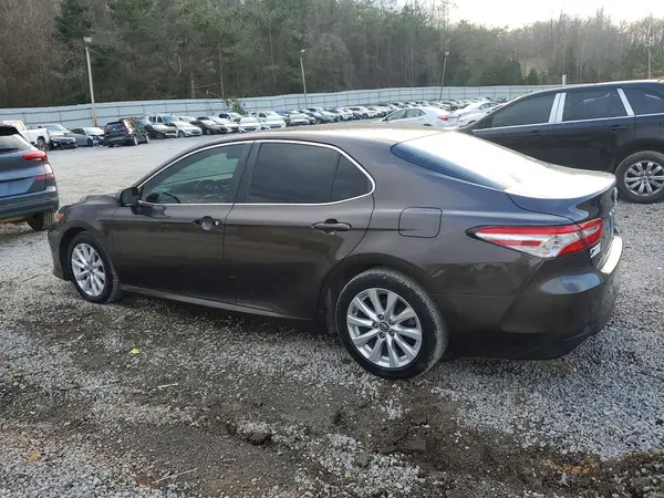 4T1B11HK5JU538765 2018 TOYOTA CAMRY - Image 2