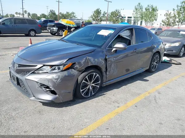 4T1B11HK5JU540340 2018 TOYOTA CAMRY - Image 2