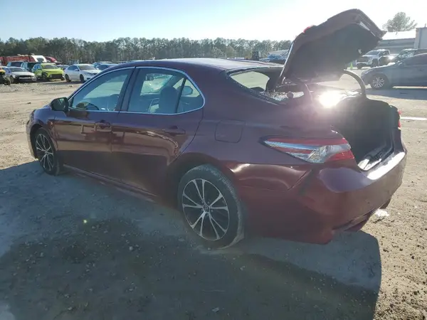 4T1B11HK5JU540550 2018 TOYOTA CAMRY - Image 2