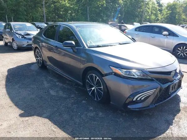 4T1B11HK5JU540953 2018 TOYOTA CAMRY - Image 1