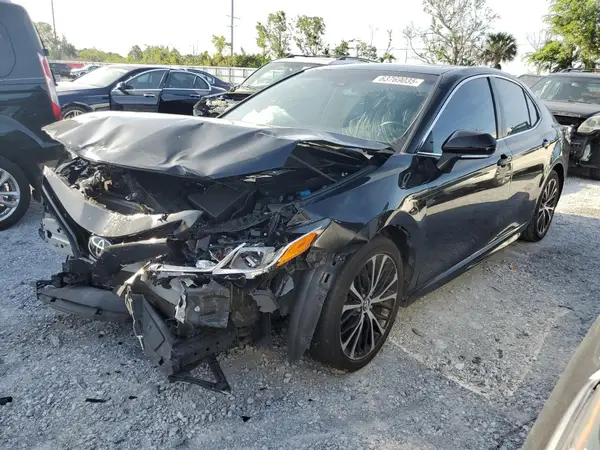 4T1B11HK5JU542248 2018 TOYOTA CAMRY - Image 1