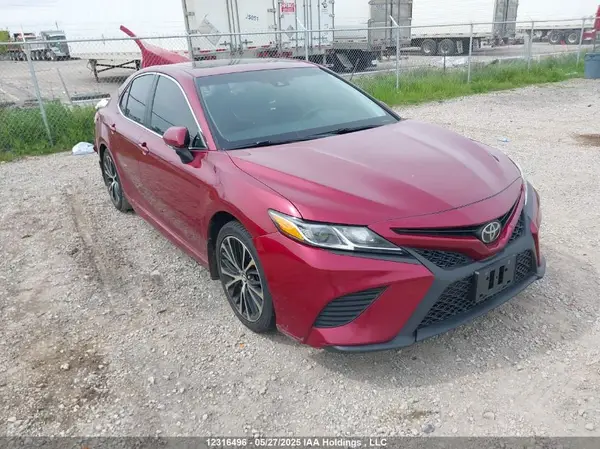 4T1B11HK5JU542427 2018 TOYOTA CAMRY - Image 1