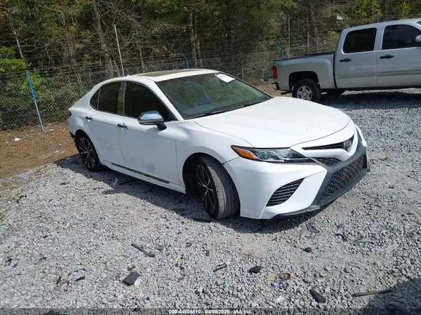 4T1B11HK5JU542606 2018 TOYOTA CAMRY - Image 1
