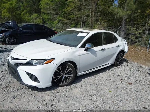 4T1B11HK5JU542606 2018 TOYOTA CAMRY - Image 2