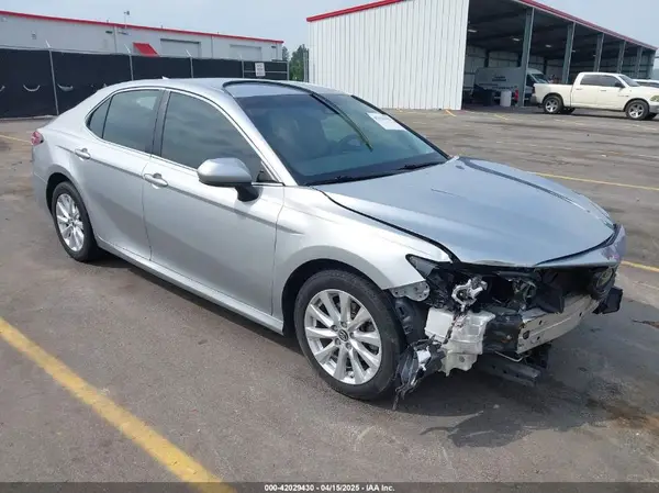 4T1B11HK5JU542816 2018 TOYOTA CAMRY - Image 1