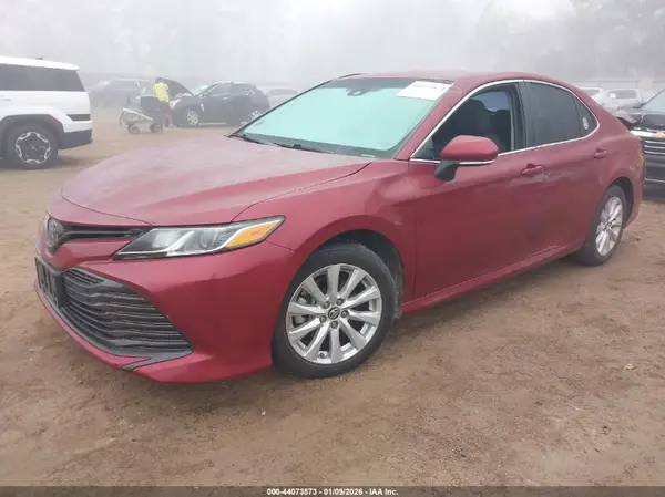 4T1B11HK5JU543108 2018 TOYOTA CAMRY - Image 2