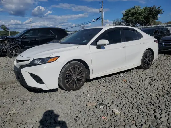 4T1B11HK5JU545389 2018 TOYOTA CAMRY - Image 1