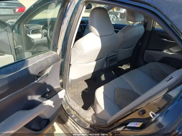4T1B11HK5JU545750 2018 TOYOTA CAMRY - Image 8