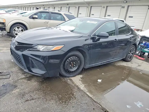 4T1B11HK5JU546221 2018 TOYOTA CAMRY - Image 1