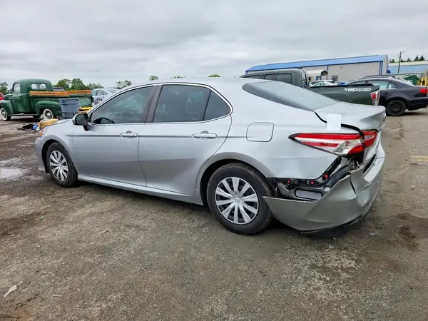 4T1B11HK5JU546283 2018 TOYOTA CAMRY - Image 2