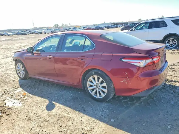 4T1B11HK5JU546526 2018 TOYOTA CAMRY - Image 2
