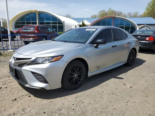4T1B11HK5JU546736 2018 TOYOTA CAMRY - Image 1
