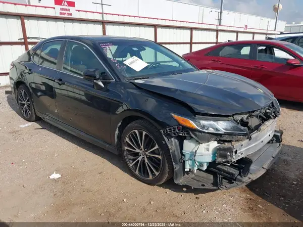 4T1B11HK5JU548051 2018 TOYOTA CAMRY - Image 1