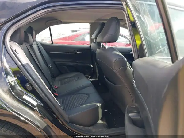 4T1B11HK5JU548051 2018 TOYOTA CAMRY - Image 8