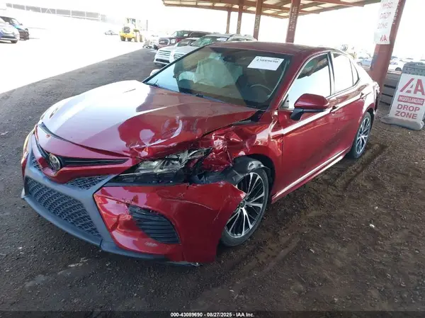 4T1B11HK5JU548597 2018 TOYOTA CAMRY - Image 2