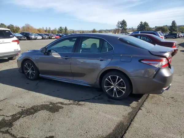 4T1B11HK5JU552519 2018 TOYOTA CAMRY - Image 2