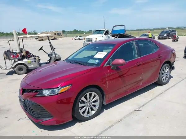 4T1B11HK5JU553251 2018 TOYOTA CAMRY - Image 2