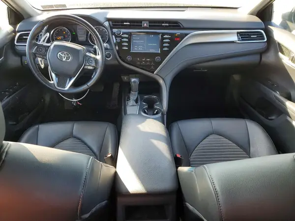 4T1B11HK5JU555324 2018 TOYOTA CAMRY - Image 8