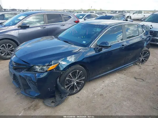 4T1B11HK5JU556196 2018 TOYOTA CAMRY - Image 2