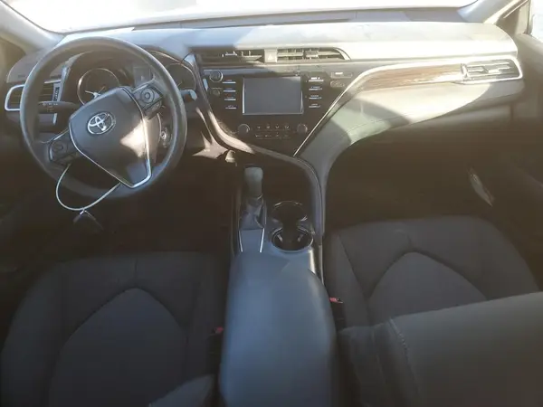 4T1B11HK5JU556327 2018 TOYOTA CAMRY - Image 8