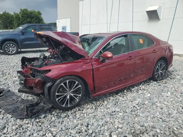 4T1B11HK5JU557736 2018 TOYOTA CAMRY - Image 1